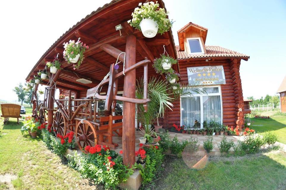 Bed and breakfast Roenk-Wellness Panzio Mezopeterd Extérieur photo