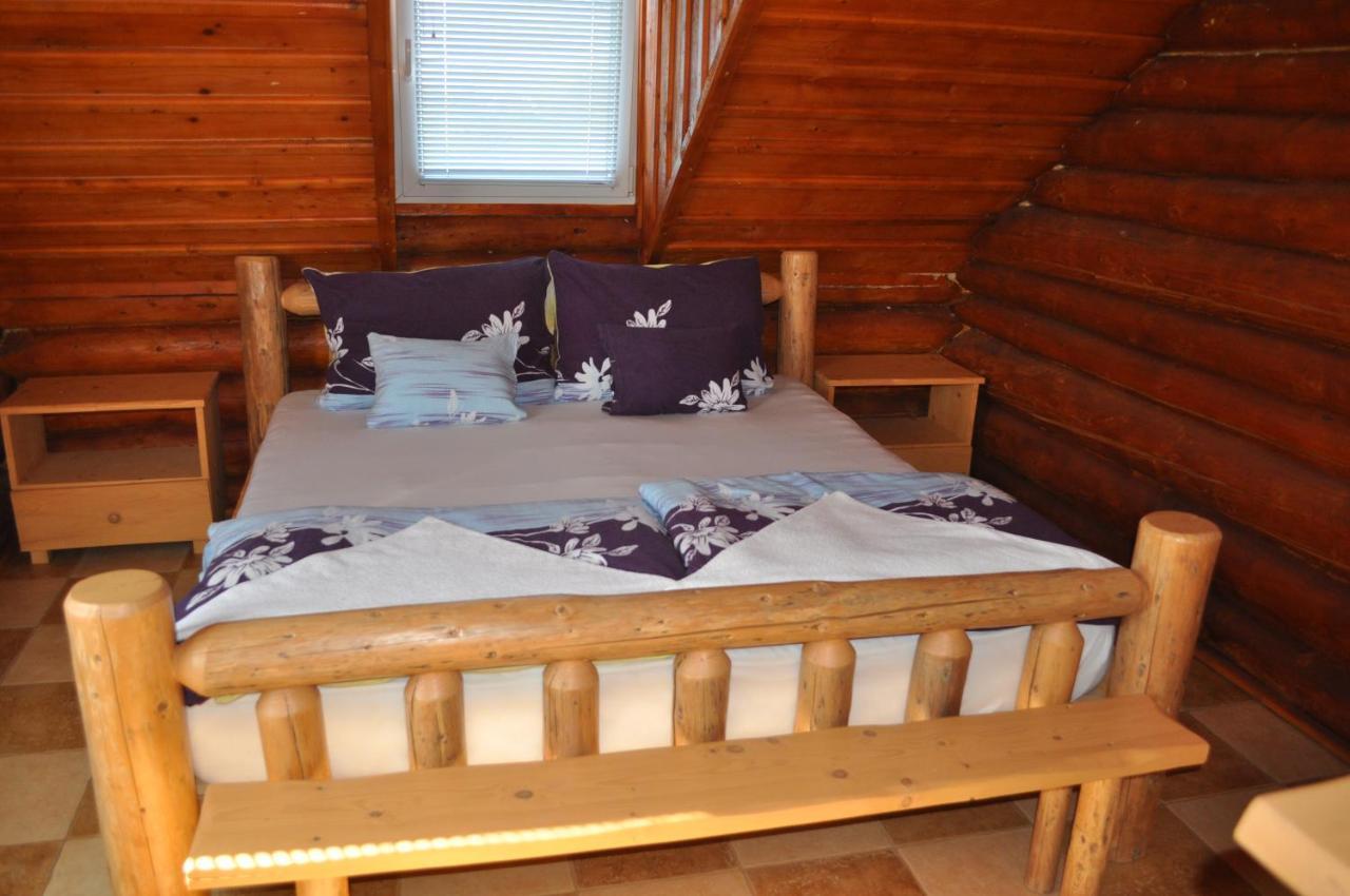 Bed and breakfast Roenk-Wellness Panzio Mezopeterd Extérieur photo