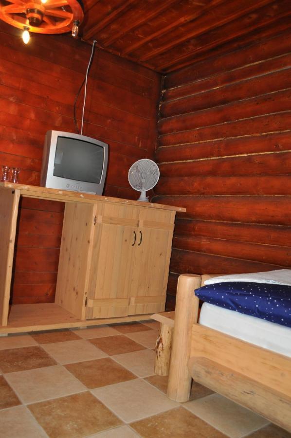 Bed and breakfast Roenk-Wellness Panzio Mezopeterd Extérieur photo