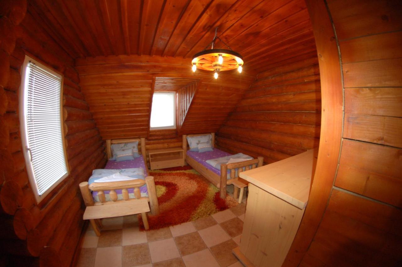 Bed and breakfast Roenk-Wellness Panzio Mezopeterd Extérieur photo